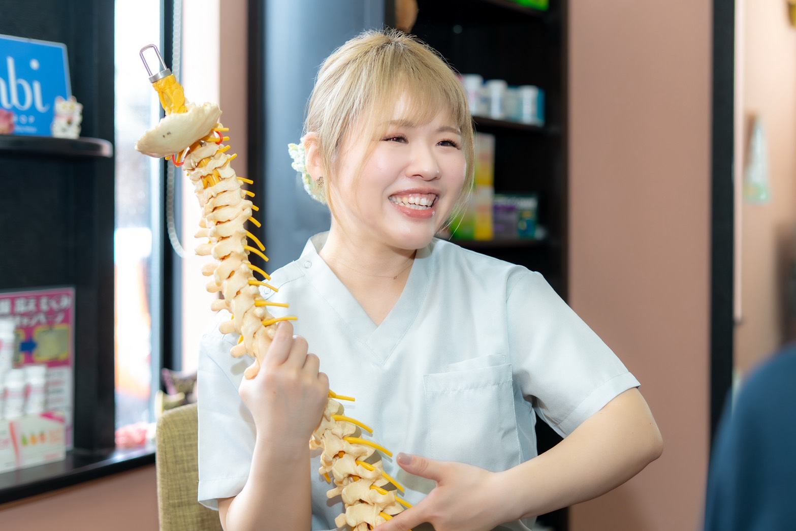 首のアーチが与える影響